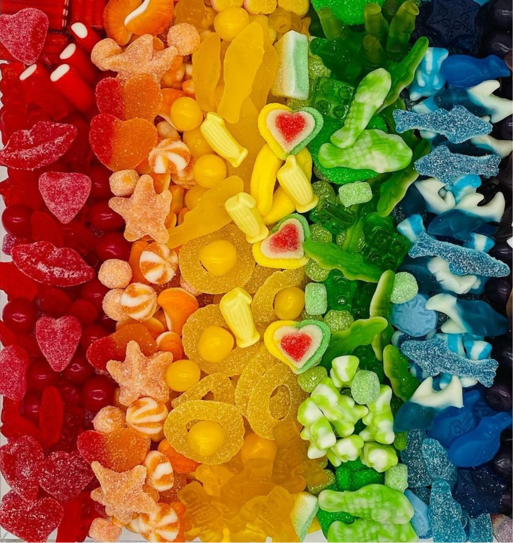 Custom Acrylic (19cm) Candy Box – Build Your Own Rainbow or Single-Color Mix (MOQ 15)